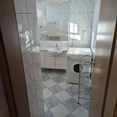 Apartment Nova Breka *